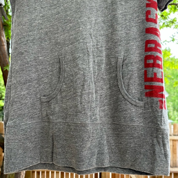 Nebraska Cornhuskers Huskers Gray Hooded Kangaroo Pocket Jersey Top Large - Picture 7 of 13